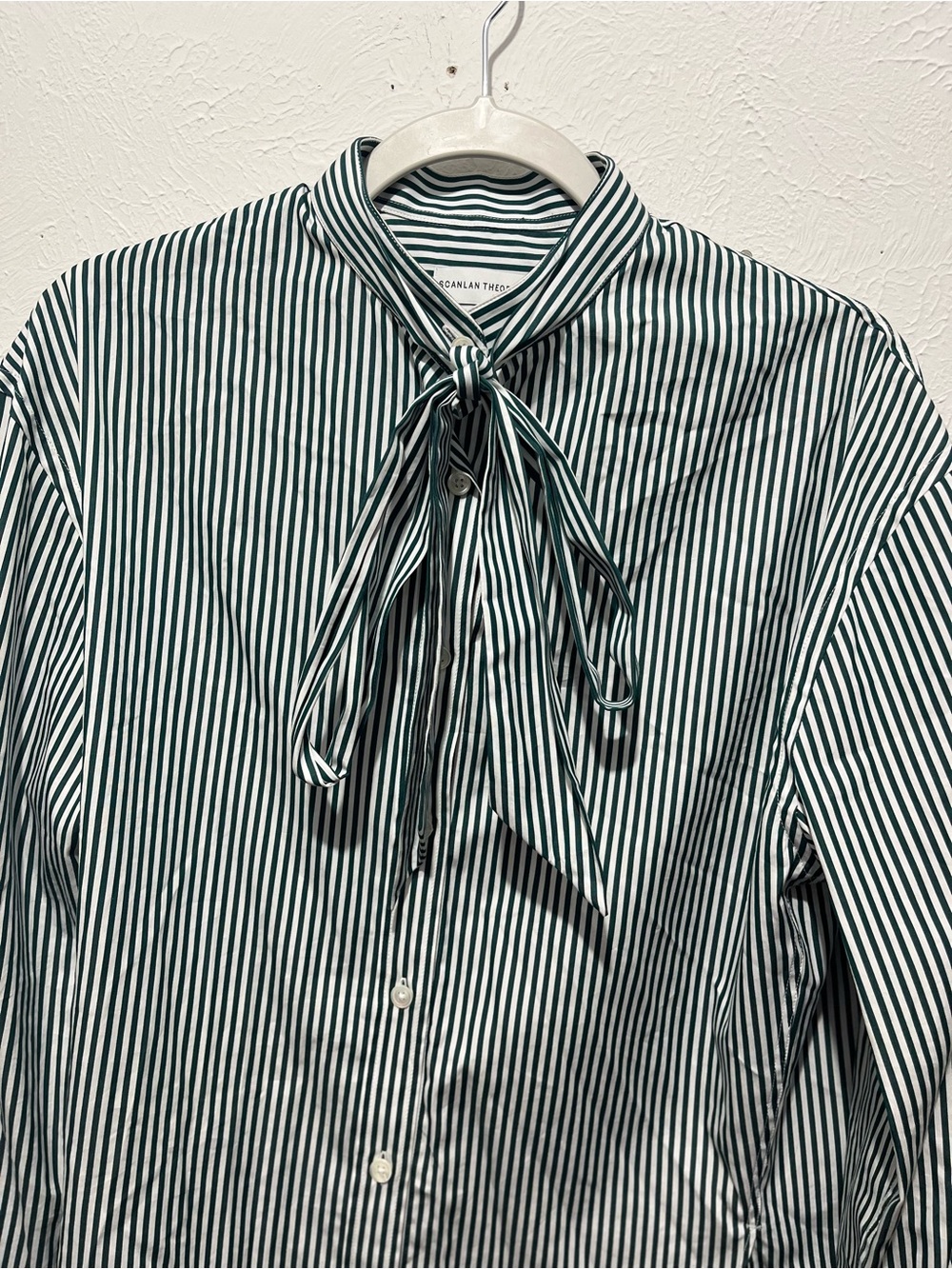 Scanlan Theodore striped Green & White Tie-Neck Shirt Top Blouse Size Small